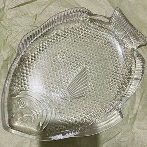 COPY - Vintage Clear Glass Fish Shaped Serving Plate Dish : Box Y GR:
